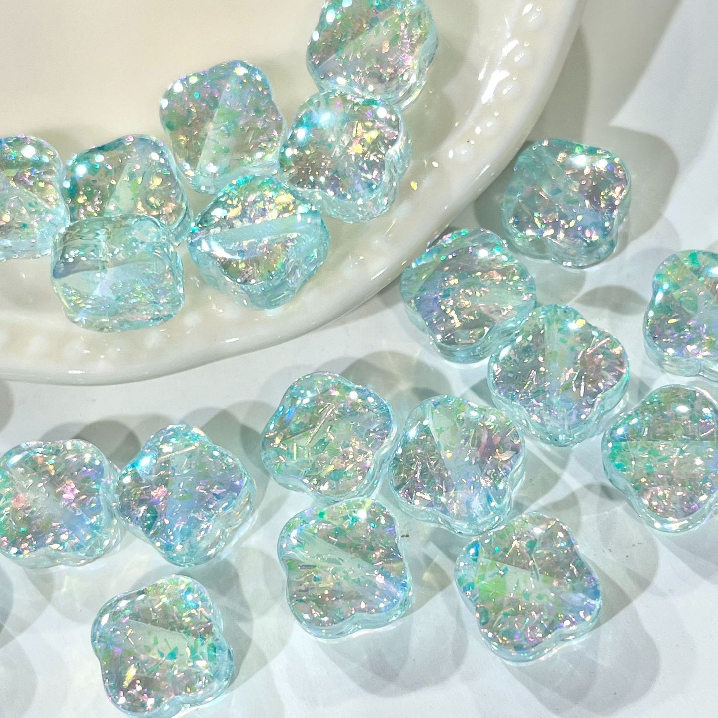 Cold Moon Faux Opal Shimmer Clover Resin Beads Picture color-02 by Acrijoy