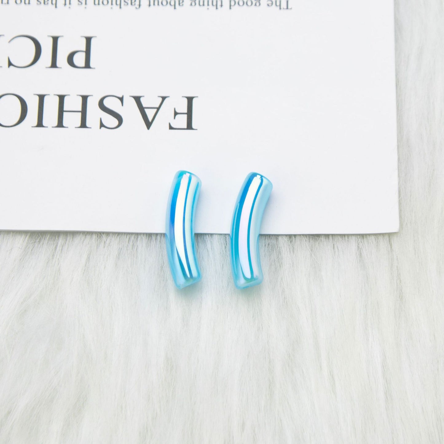 Minimalist U-Column Arc Beads