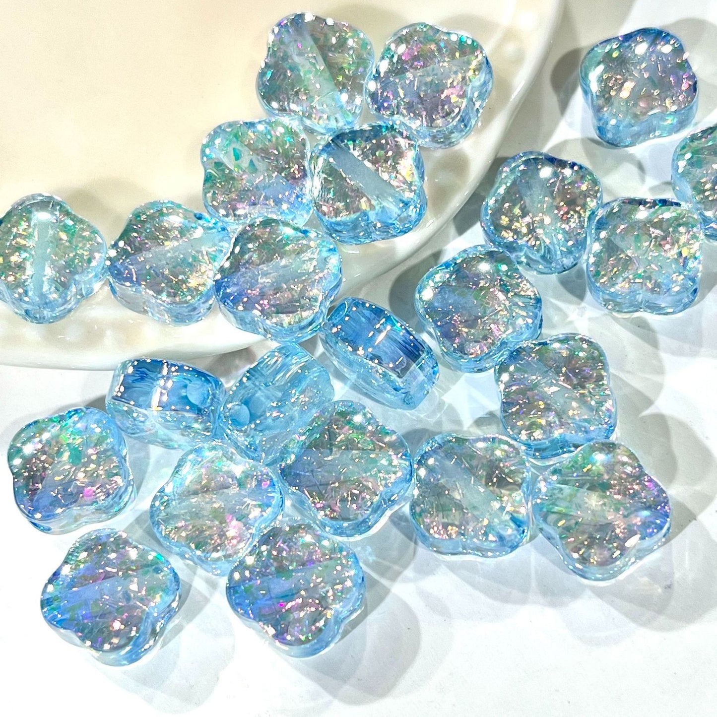 Cold Moon Faux Opal Shimmer Clover Resin Beads Picture color-09 by Acrijoy