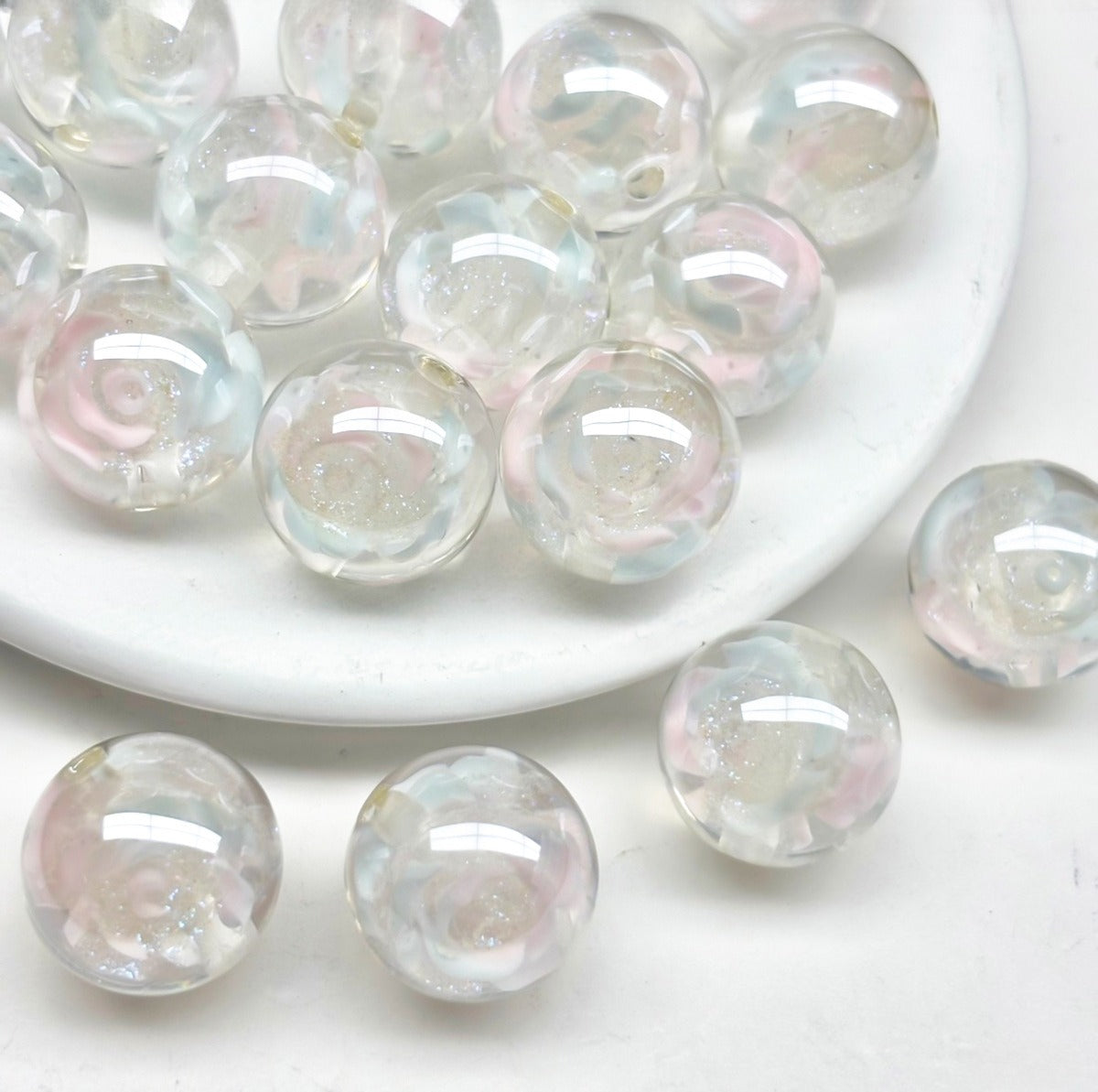 Electroplated Moonlight Carved Roselle Resin Beads Picture color-01 16mm by Acrijoy